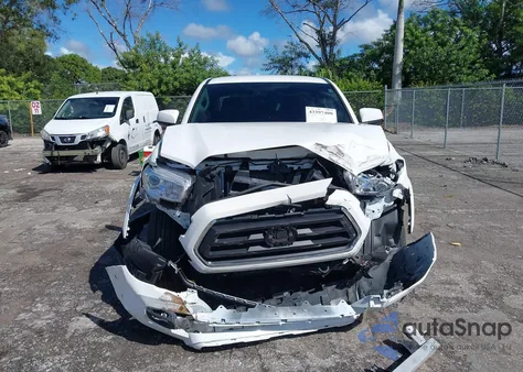 2023 Toyota Tacoma Sr5 V6 z USA, uszkodzony, nr VIN 3TMAZ5CN7PM219575